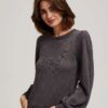 Sweater with puff sleeves and metal thread