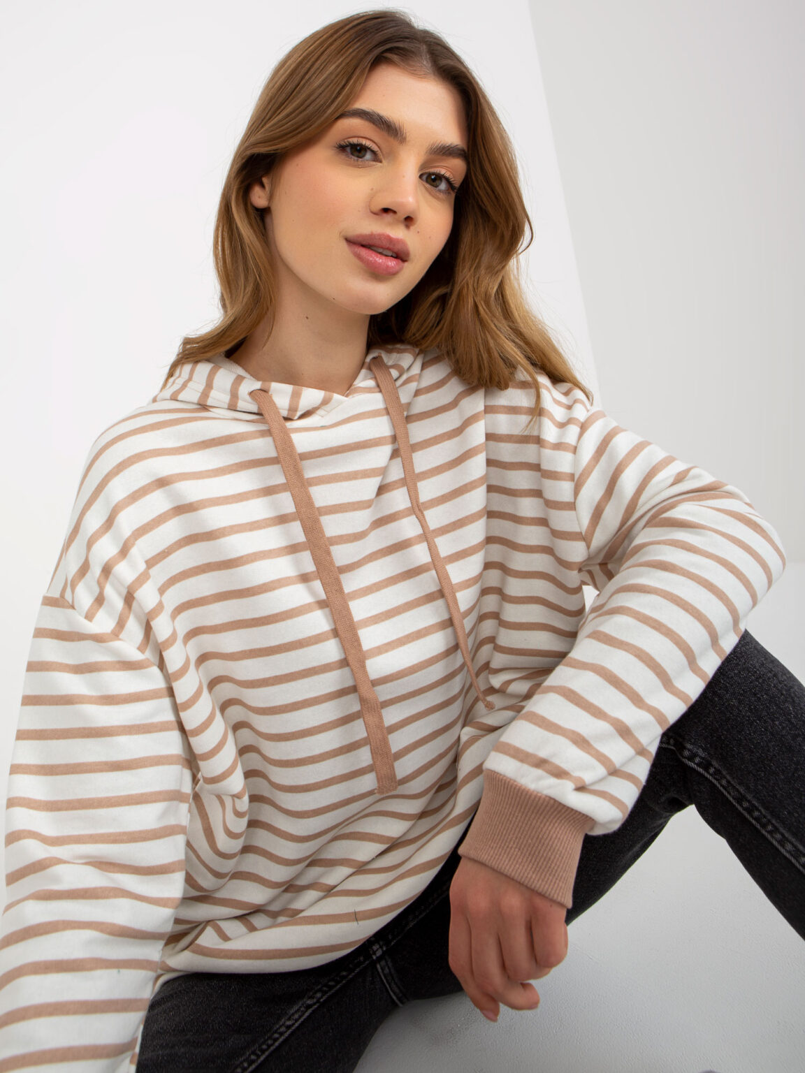 Sweatshirt-FA-BL-8287.20P-camel