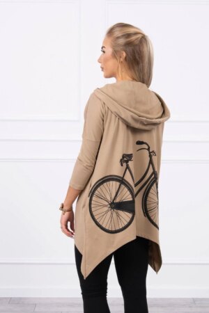 Sweatshirt with a camel cycling print Sweatshirt with a camel cycling print