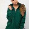 Sweatshirt with zip and pockets green