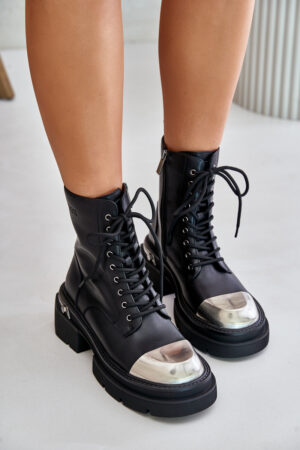 Szigetelt női csizma természetes bőrből fekete Goe Szigetelt női csizma természetes bőrből fekete Goe