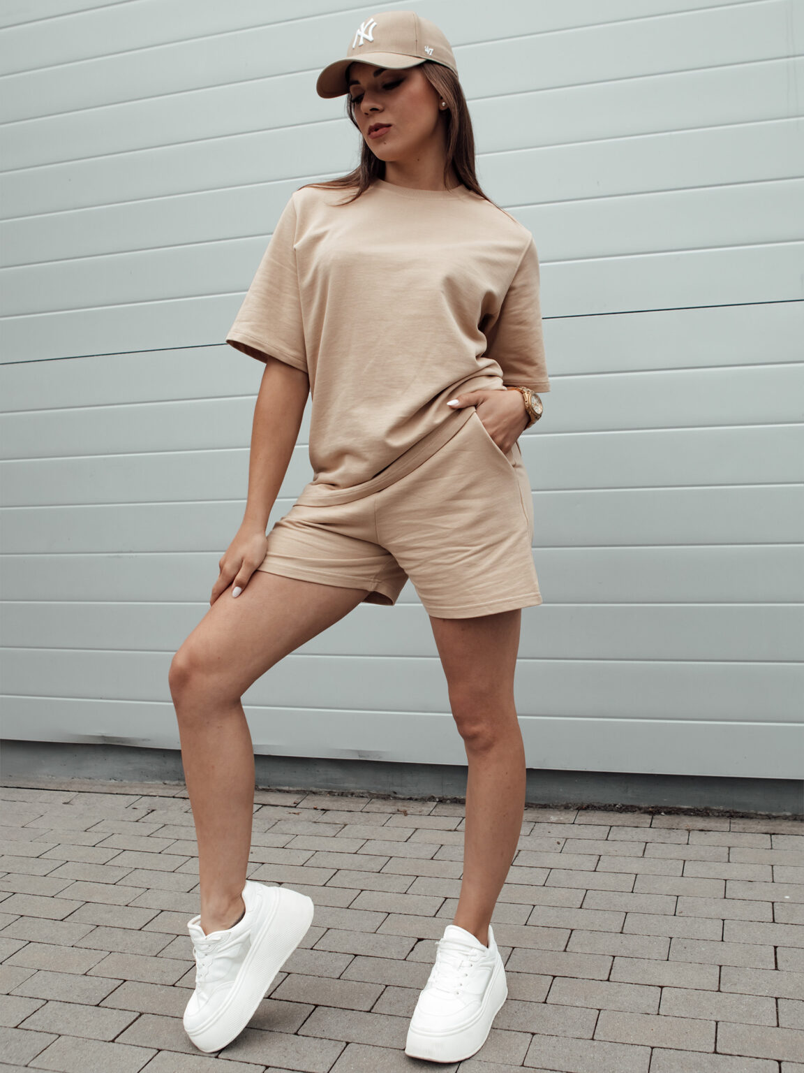 T-shirt damski SWAN beżowa Dstreet