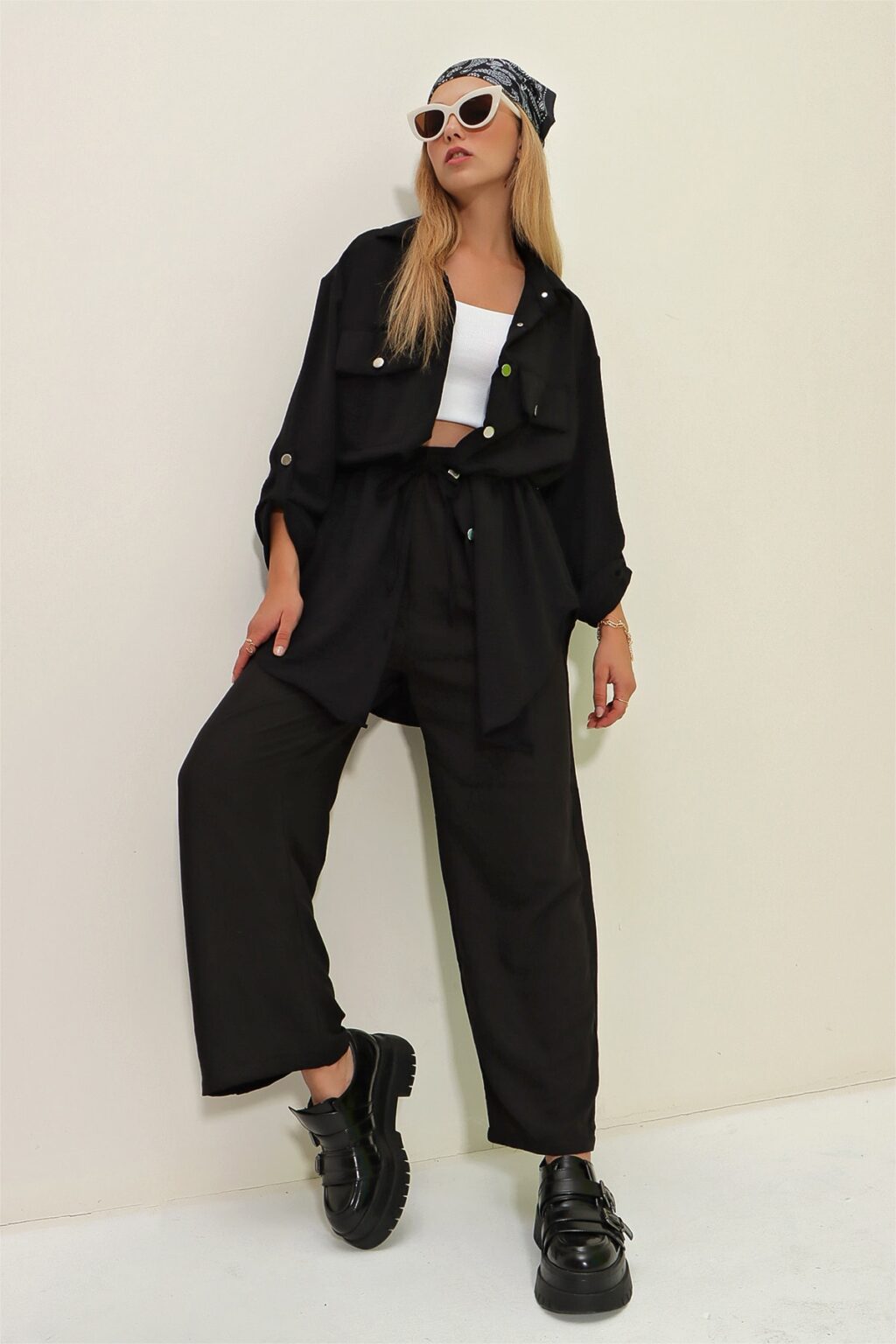 Trend Alaçatı Stili Women's Dark Black Safari Jacket with Two Pockets