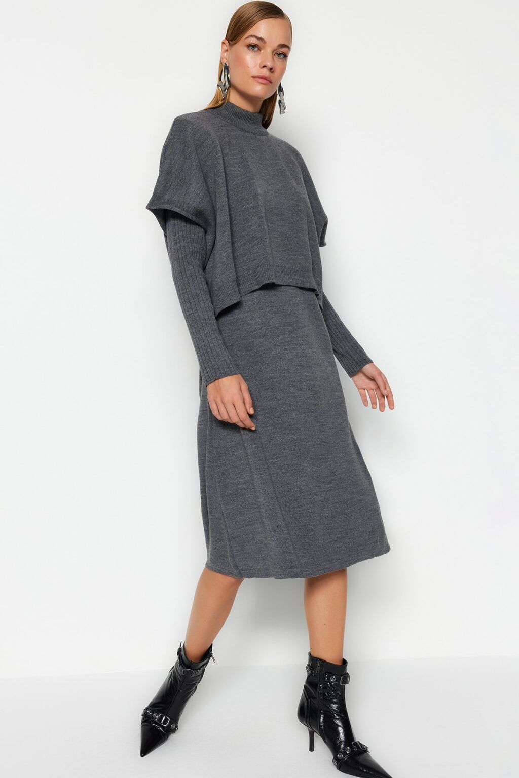 Trendyol Anthracite Midi Knitwear Super Wide Pattern Sweater Dress