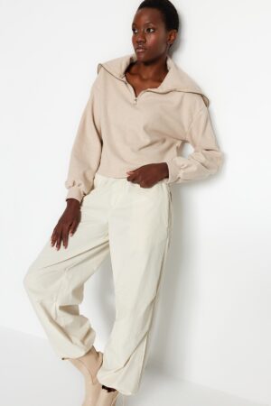Trendyol Beige Thessaloniki/Knitwear Look Polo Neck Zippered Regular/Regular Fit Knitted Sweatshirt Trendyol Beige Thessaloniki/Knitwear Look Polo Neck Zippered Regular/Regular Fit Knitted Sweatshirt