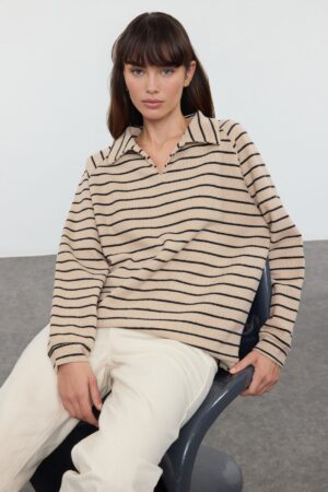 Trendyol Beige*001 Striped Oversize/Wide Pattern Thessaloniki Polo Collar Knitted Sweatshirt Trendyol Beige*001 Striped Oversize/Wide Pattern Thessaloniki Polo Collar Knitted Sweatshirt