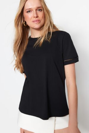 Trendyol Black 100% Cotton Basic Crew Neck Knitted T-Shirt with Embroidery Detail Trendyol Black 100% Cotton Basic Crew Neck Knitted T-Shirt with Embroidery Detail