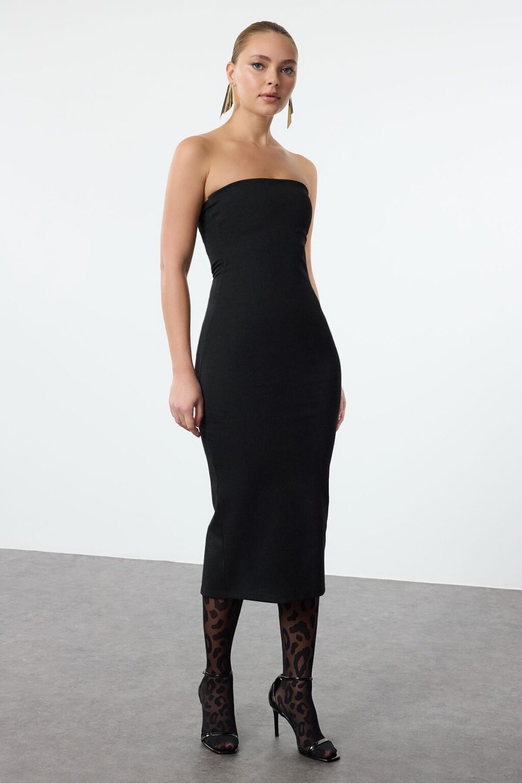 Trendyol Black Body-Smoothing Knitted Midi Dress
