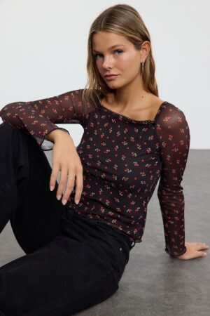 Trendyol Black Cherry Printed and Bow Detailed Square Neck Knitted Blouse