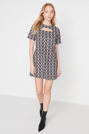 Trendyol Black Collar részletesen kidolgozott mintás szőtt ruha