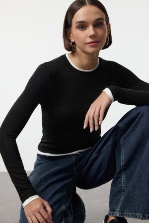 Trendyol Black Color Block Fitted/Body-Smoothing Viscose/Soft Fabric Flexible Knitted Blouse Trendyol Black Color Block Fitted/Body-Smoothing Viscose/Soft Fabric Flexible Knitted Blouse