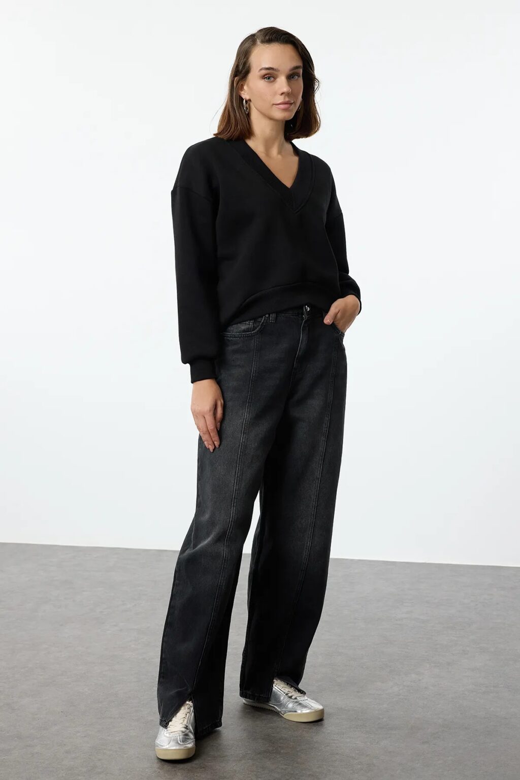 Trendyol Black Couple Basic Regular/Normal Pattern V-neck Thick Polar Fleece Knitted Sweatshirt