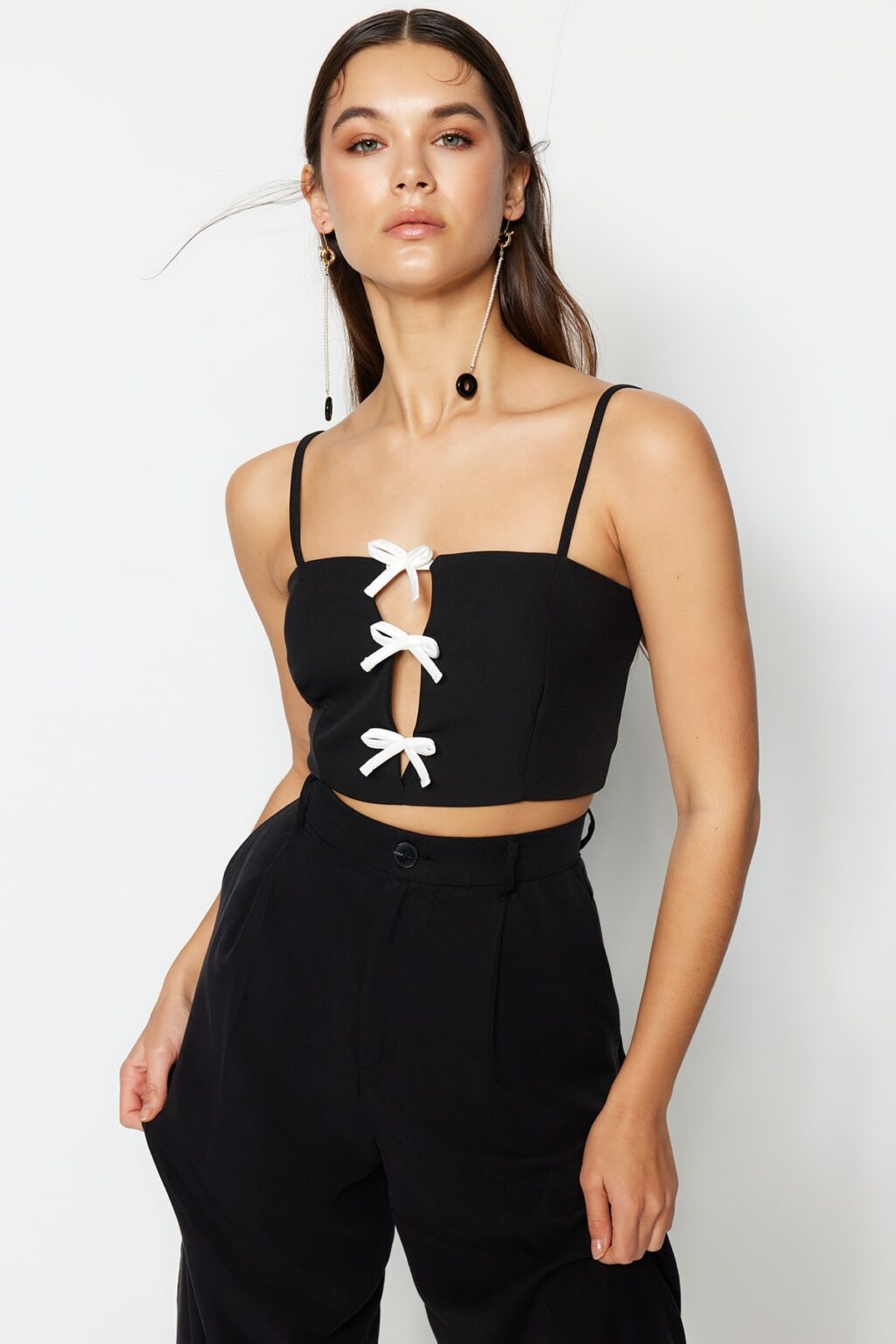 Trendyol Black Crop Lined Woven Window/Cut Out Detailed Bustier