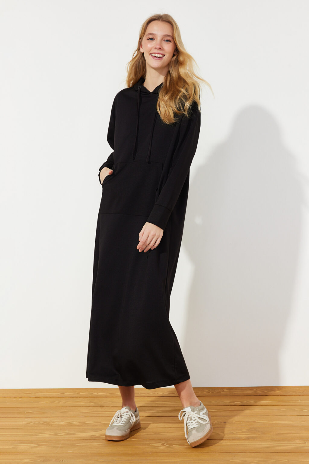 Trendyol Black Kangaroo Pocket Hooded Oversize Knitted Sweat Dress