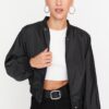 Trendyol Black Oversize Shirred Detail vízálló bombázó kabát kabát