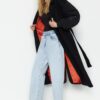 Trendyol Black Oversized Wide Cut öves bombázó ujj részletesen kidolgozott hosszú bélyegzett kabát