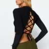 Trendyol Black Stand-up Collar Low-Cut Back Fitted/Fitted Crop Stretch Knitted Blouse