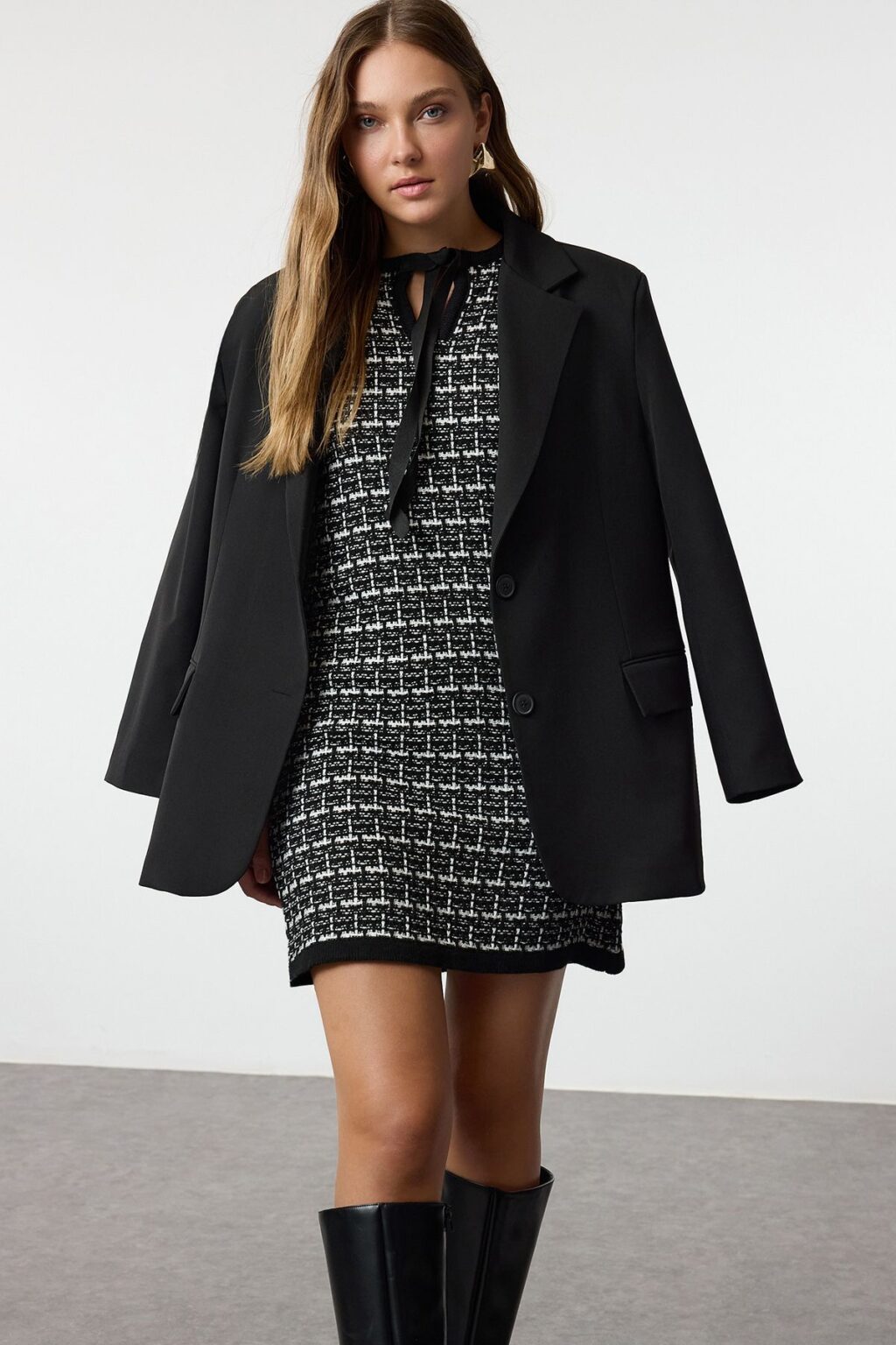 Trendyol Black Tweed Look Knitwear Mini Dress
