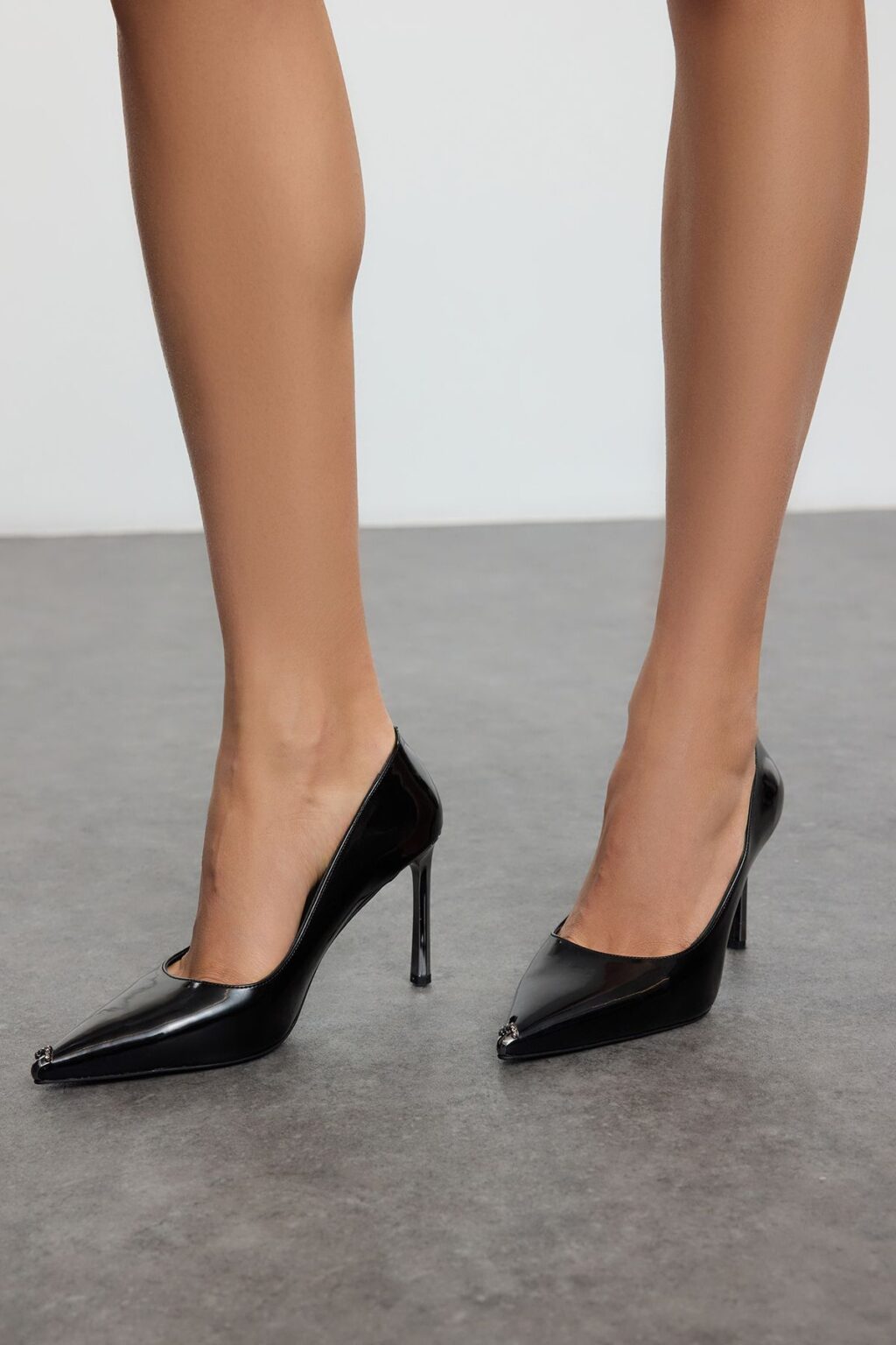 Trendyol Black Women's Thin Heel Stiletto Shoes with Stoned Toe Metal Heel Detail