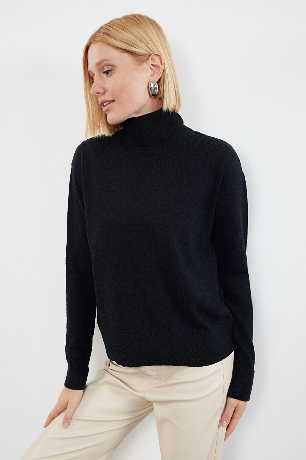 Trendyol Black Wool Couple Turtleneck Knit Sweater
