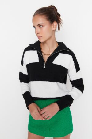 Trendyol Black puha textúrájú