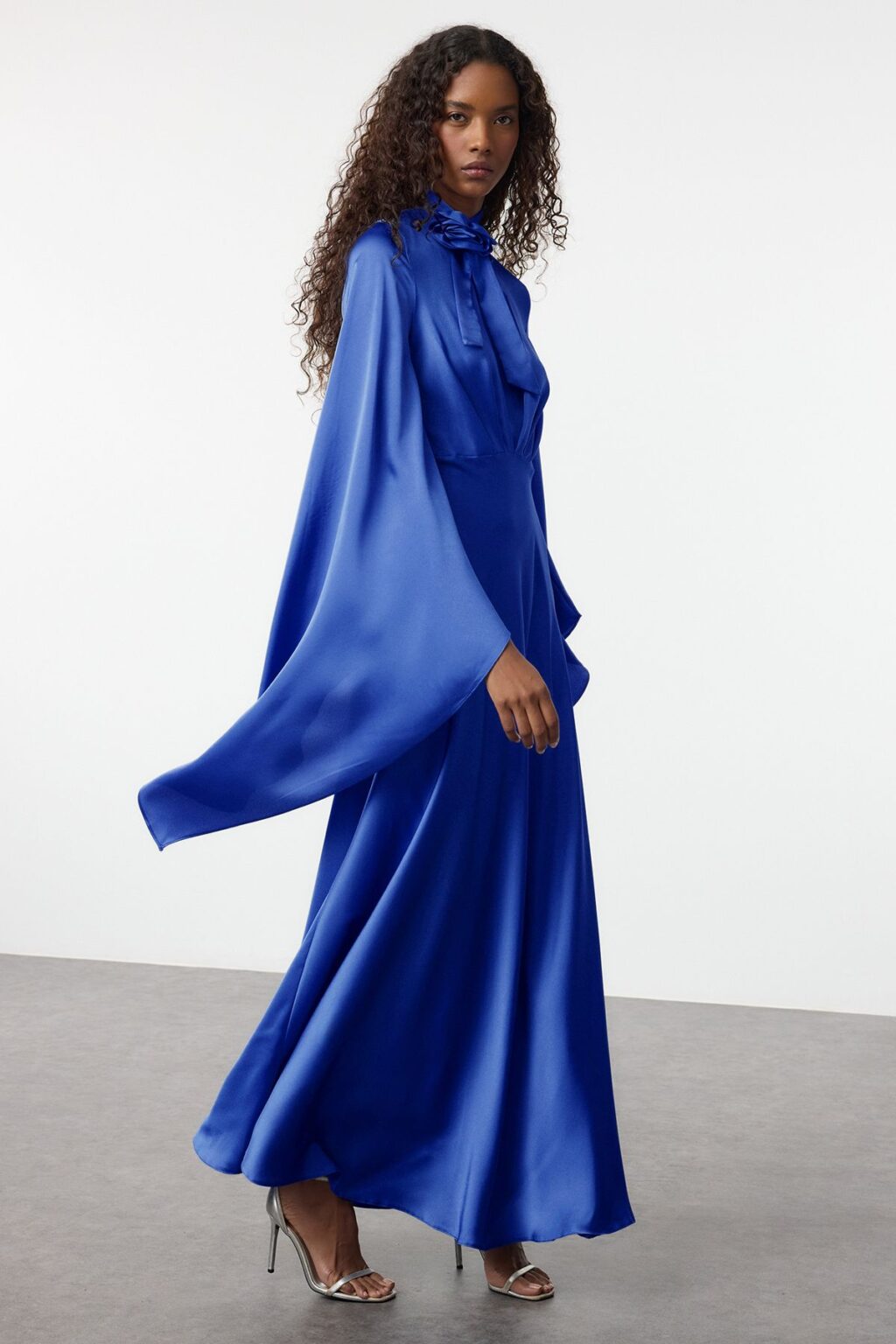 Trendyol Blue Rose Accessory Satin Woven Evening Dress