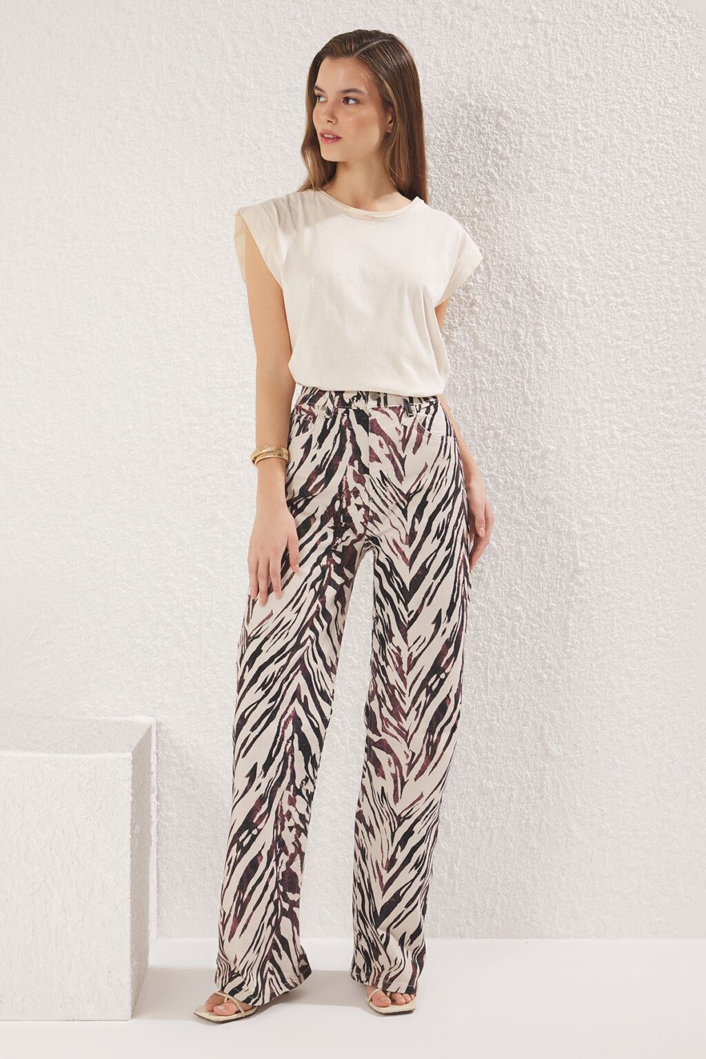 Trendyol Brown Animal Print High Waist Wide Leg Jeans
