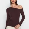Trendyol Brown Boat Neck Open Shoulder Gathered Fitted/Situated Cotton Stretch Knit Blouse