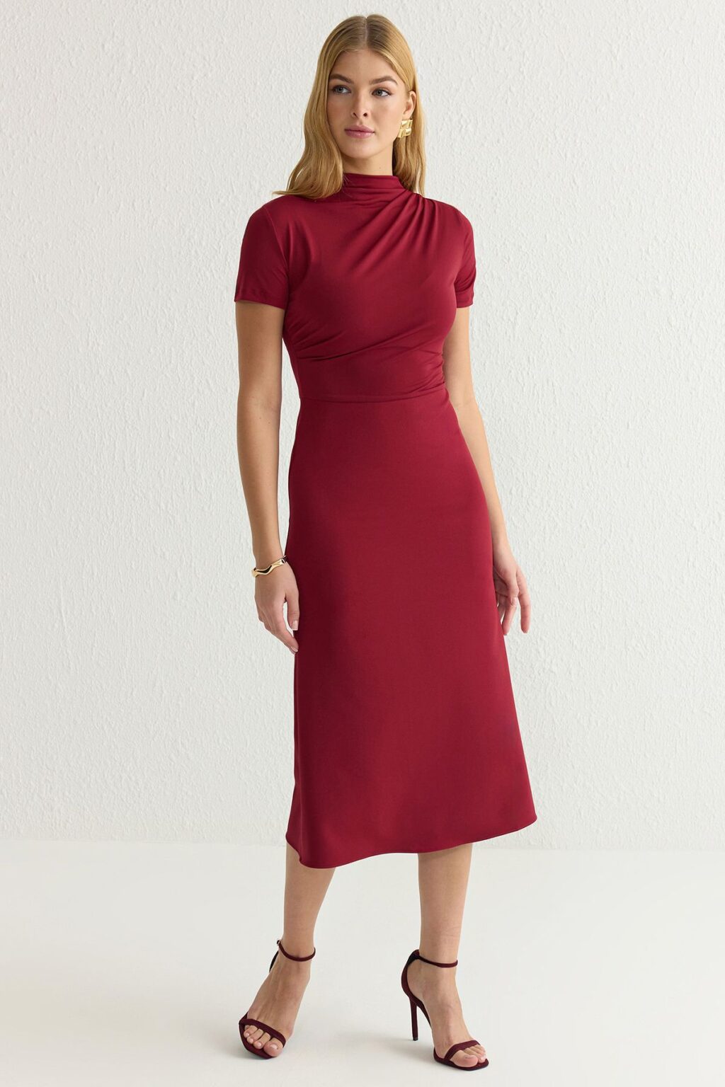 Trendyol Burgundy Body-fitting Knitted Fabric Mixed Midi Woven Dress