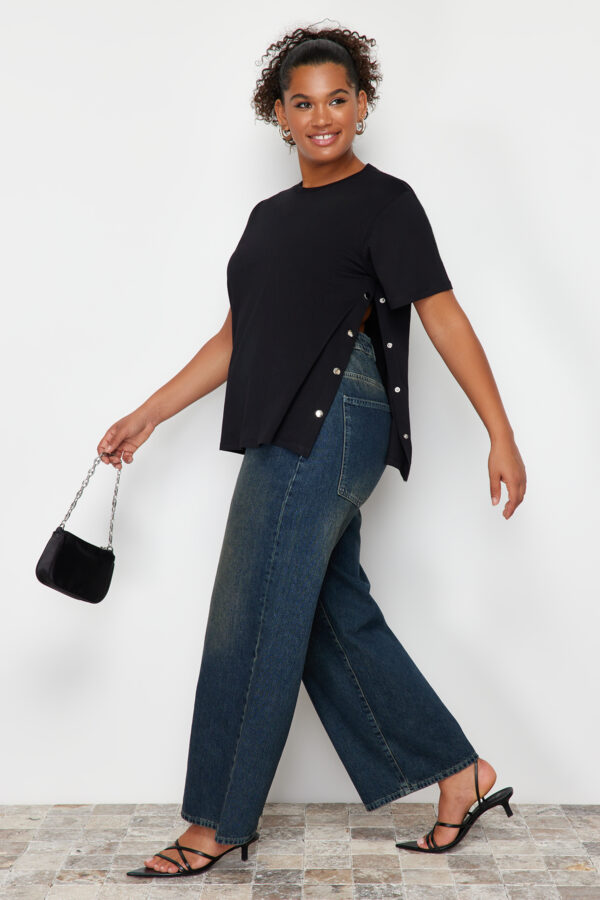 Trendyol Curve Black Boyfriend Fit Side Snap Detail 100% Cotton Knitted Plus Size T-shirt