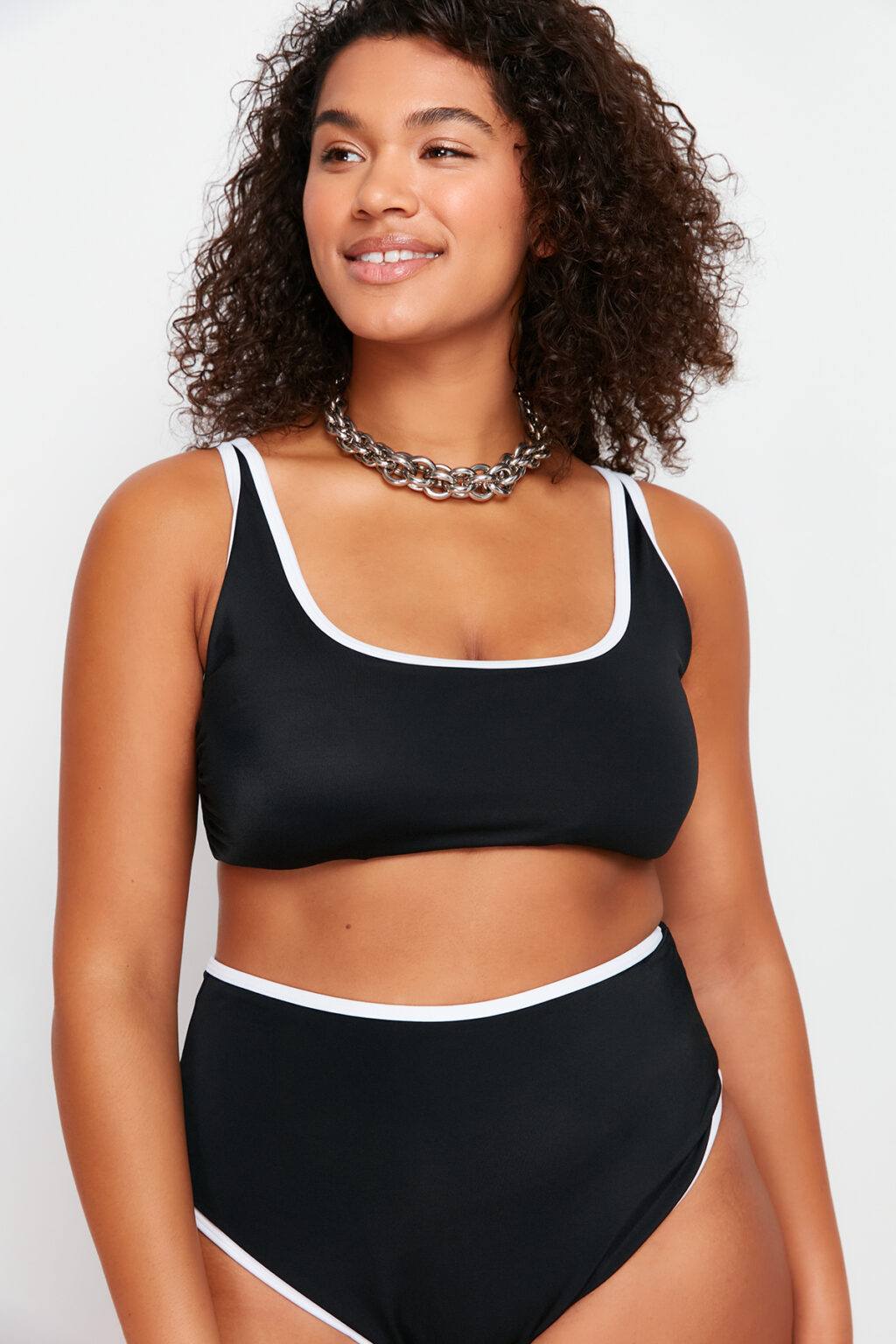 Trendyol Curve Black Contrast Piping Detail Bralette Plus Size Bikini Top
