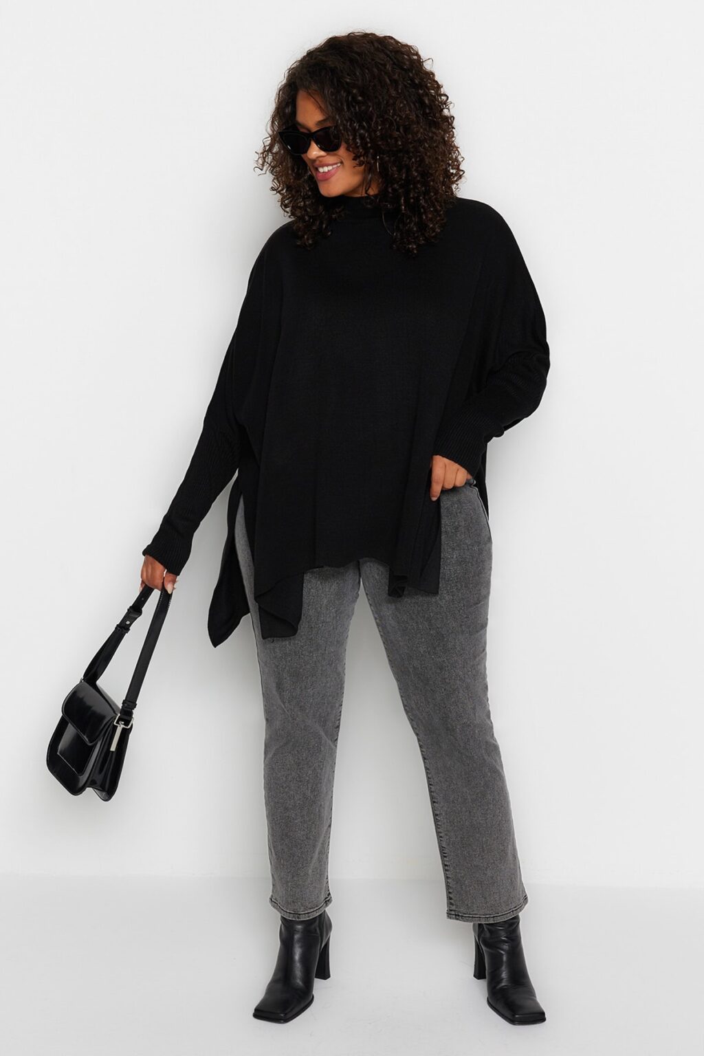 Trendyol Curve Black Slit részletes kötöttáru pulóver