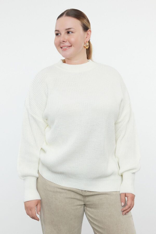 Trendyol Curve Ecru Crew Neck Knitwear Sweater