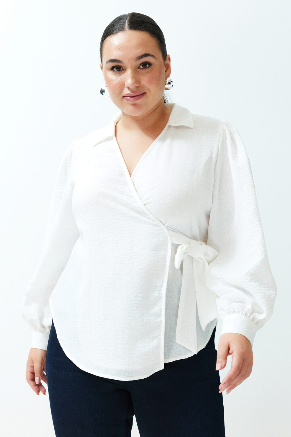 Trendyol Curve Ecru Polo Neck Double Breasted Closure Woven Blouse