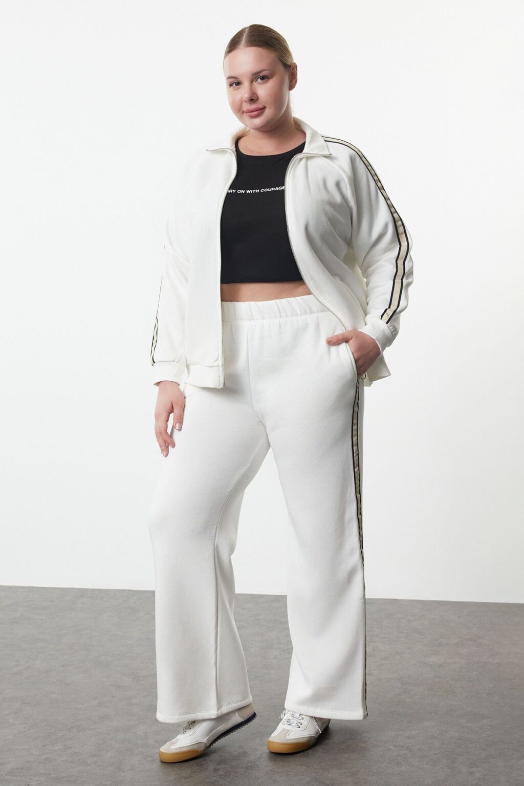Trendyol Curve Ecru Stand Collar Oversize Fit Stripe Detailed Polar Fleece Knitted Plus Size Tracksuit