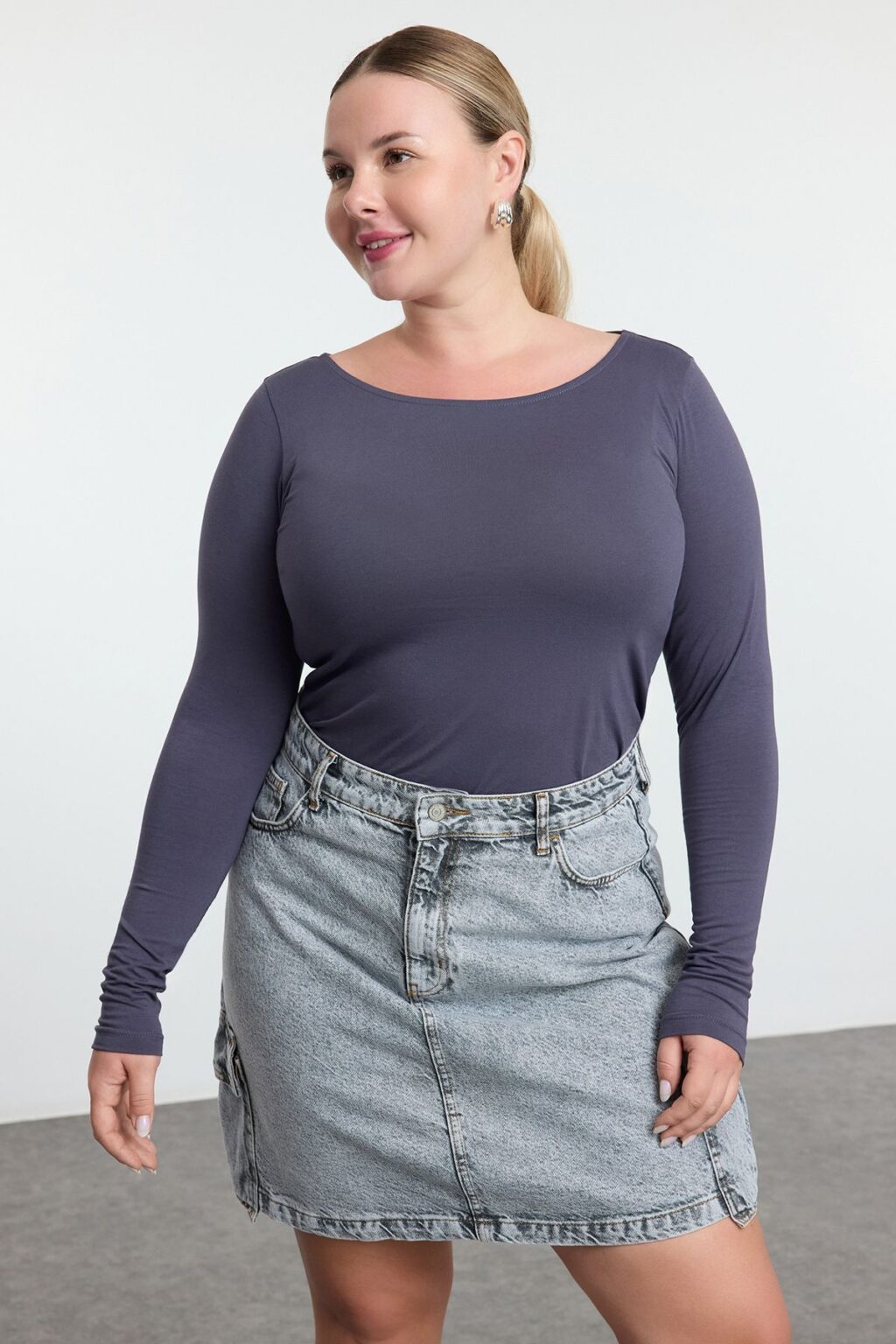 Trendyol Curve Grey 100% Cotton Fitted Long Sleeve Plus Size T-shirt