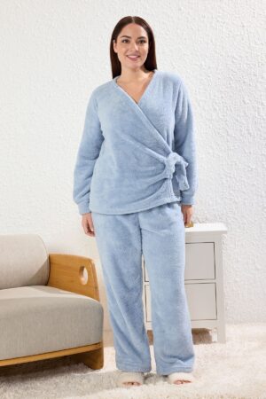 Trendyol Curve Light Blue Double Breasted Wellsoft/Plush Knitted Pajama Set