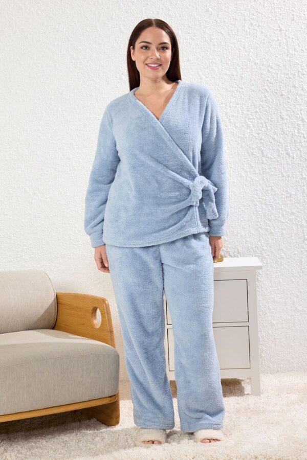 Trendyol Curve Light Blue Double Breasted Wellsoft/Plush Knitted Pajama Set