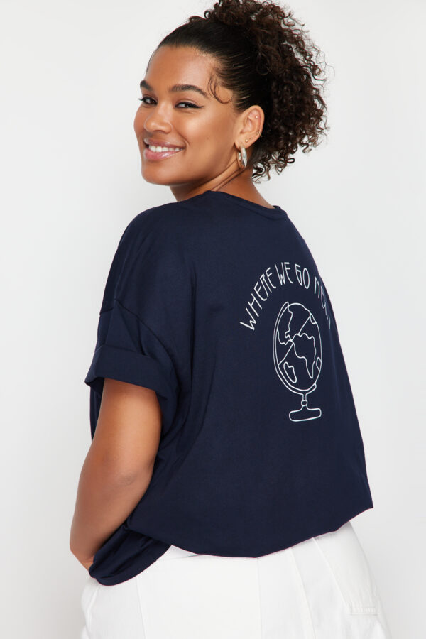 Trendyol Curve Navy Blue 100% Cotton Back Printed Relaxed Cut Crew Neck Knitted T-Shirt