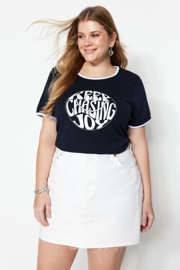Trendyol Curve Navy Blue Slogan Printed Crop Size 100% Cotton Knitted Plus Size T-shirt