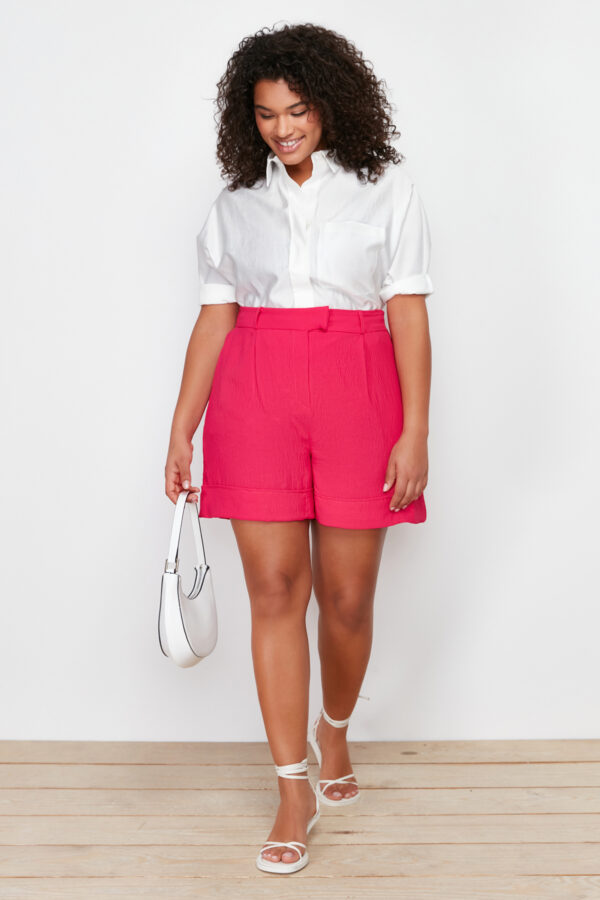 Trendyol Curve Pink Pleated Woven Shorts