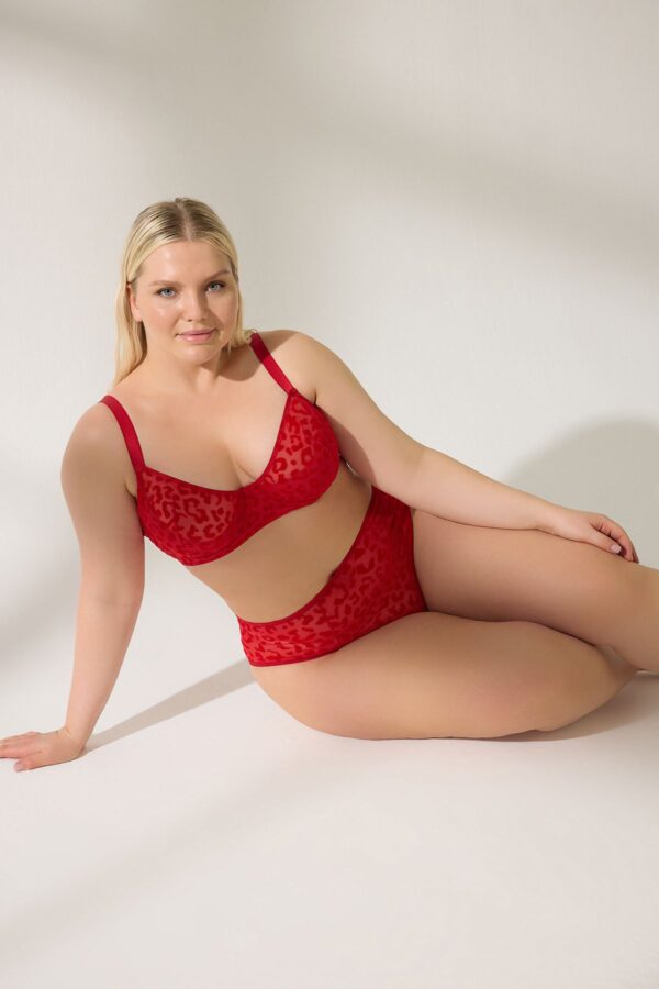 Trendyol Curve Red Velvet Leopard Print High Waist Plus Size Lingerie Sets