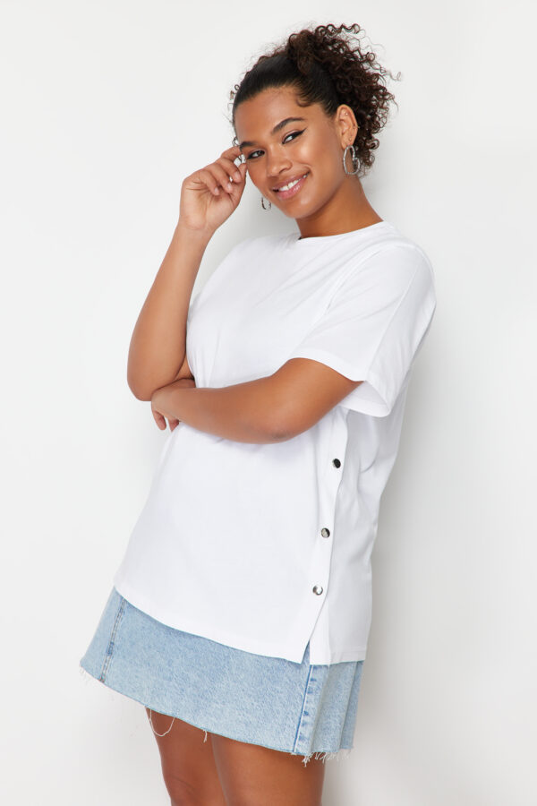 Trendyol Curve White Boyfriend Fit Side Snap Detail 100% Cotton Knitted Plus Size T-shirt
