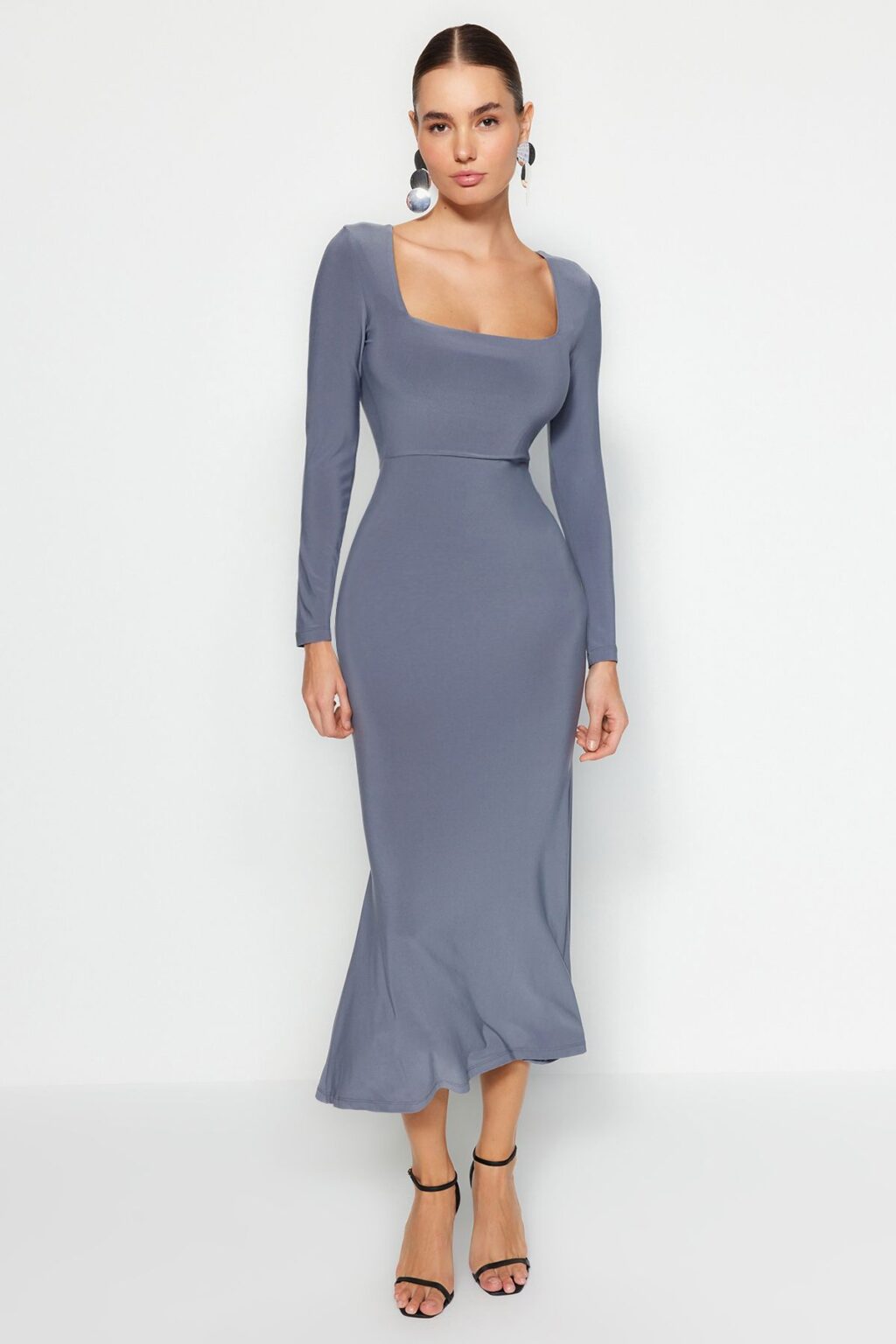 Trendyol Dark Grey Flounce Square Neck Fitted/Slide Maxi Stretch kötött ruha
