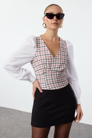 Trendyol Dusty Rose Crop Fitted Tweed Woven Blouse Trendyol Dusty Rose Crop Fitted Tweed Woven Blouse