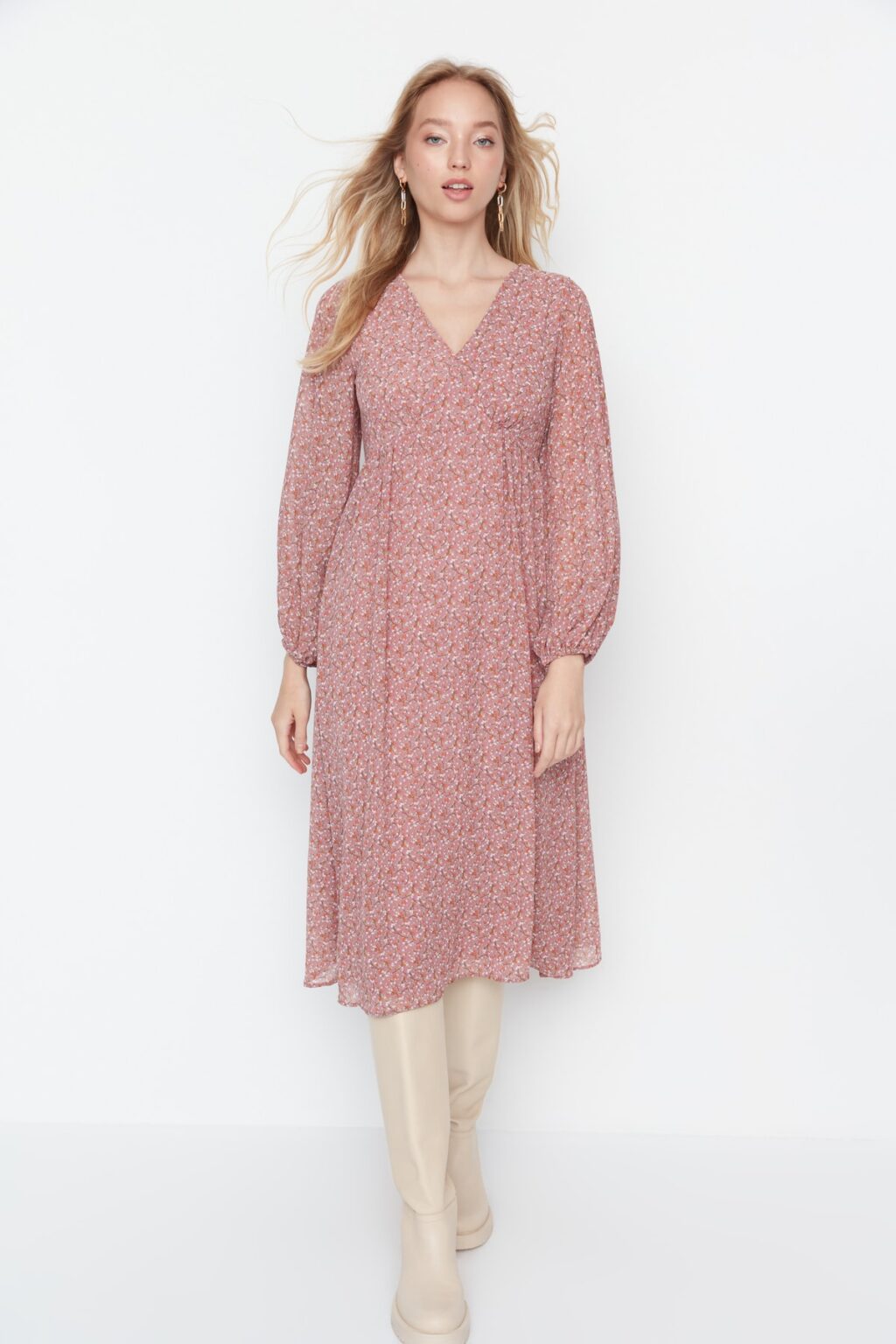 Trendyol Dusty Rose V-nyakú szőtt ruha