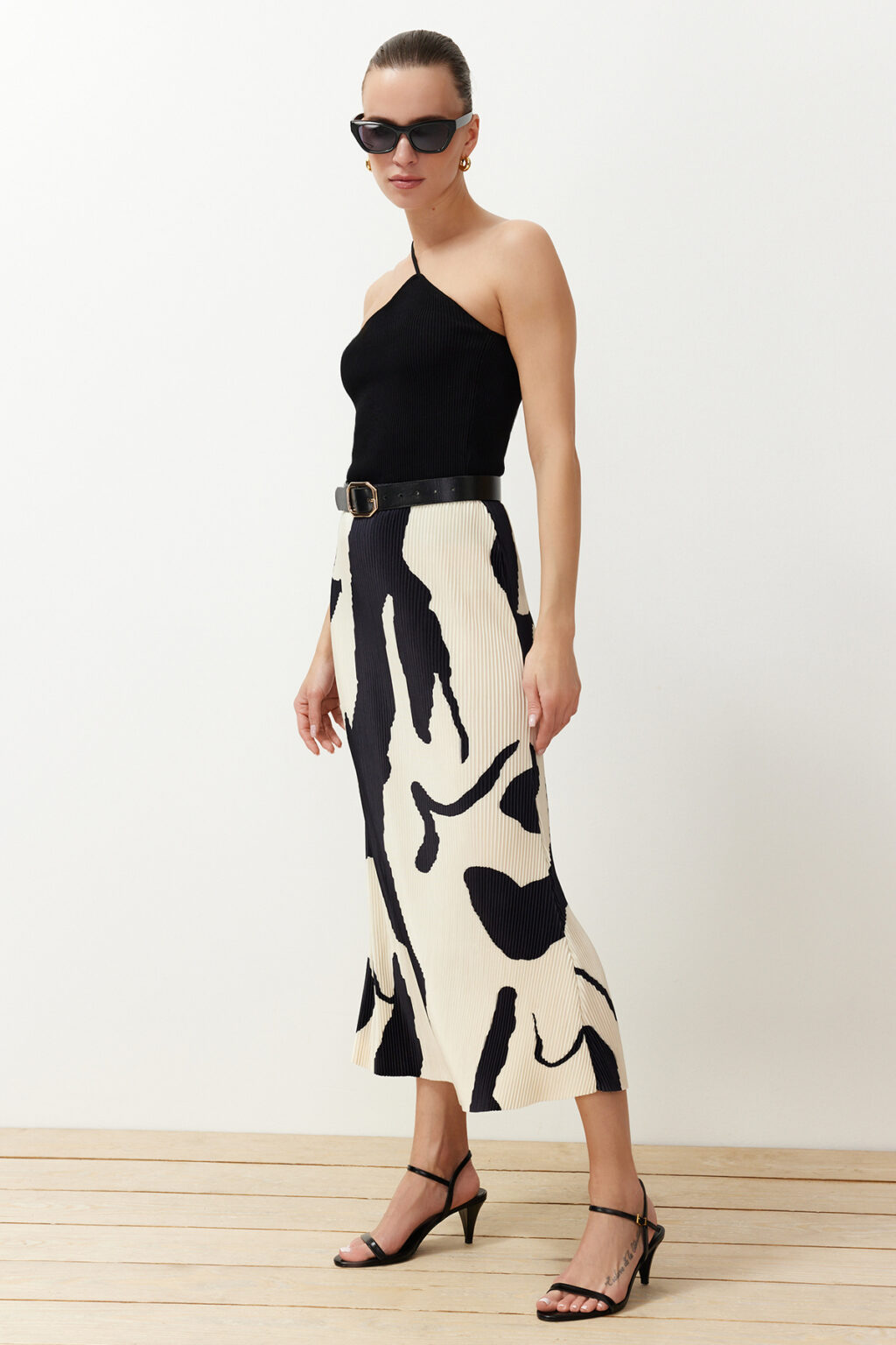 Trendyol Ecru Abstract Pleated Printed Midi Skirt