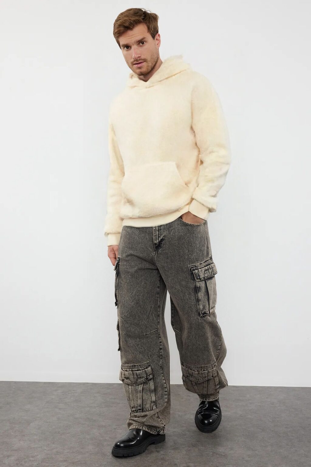 Trendyol Ecru Oversize/Wide Cut Basic Warm Hooded Plush Sweatshirt