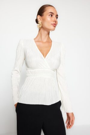 Trendyol Ecru Pleat Detailed Double Breasted Closure Frilly V Neck Knitted Blouse Trendyol Ecru Pleat Detailed Double Breasted Closure Frilly V Neck Knitted Blouse
