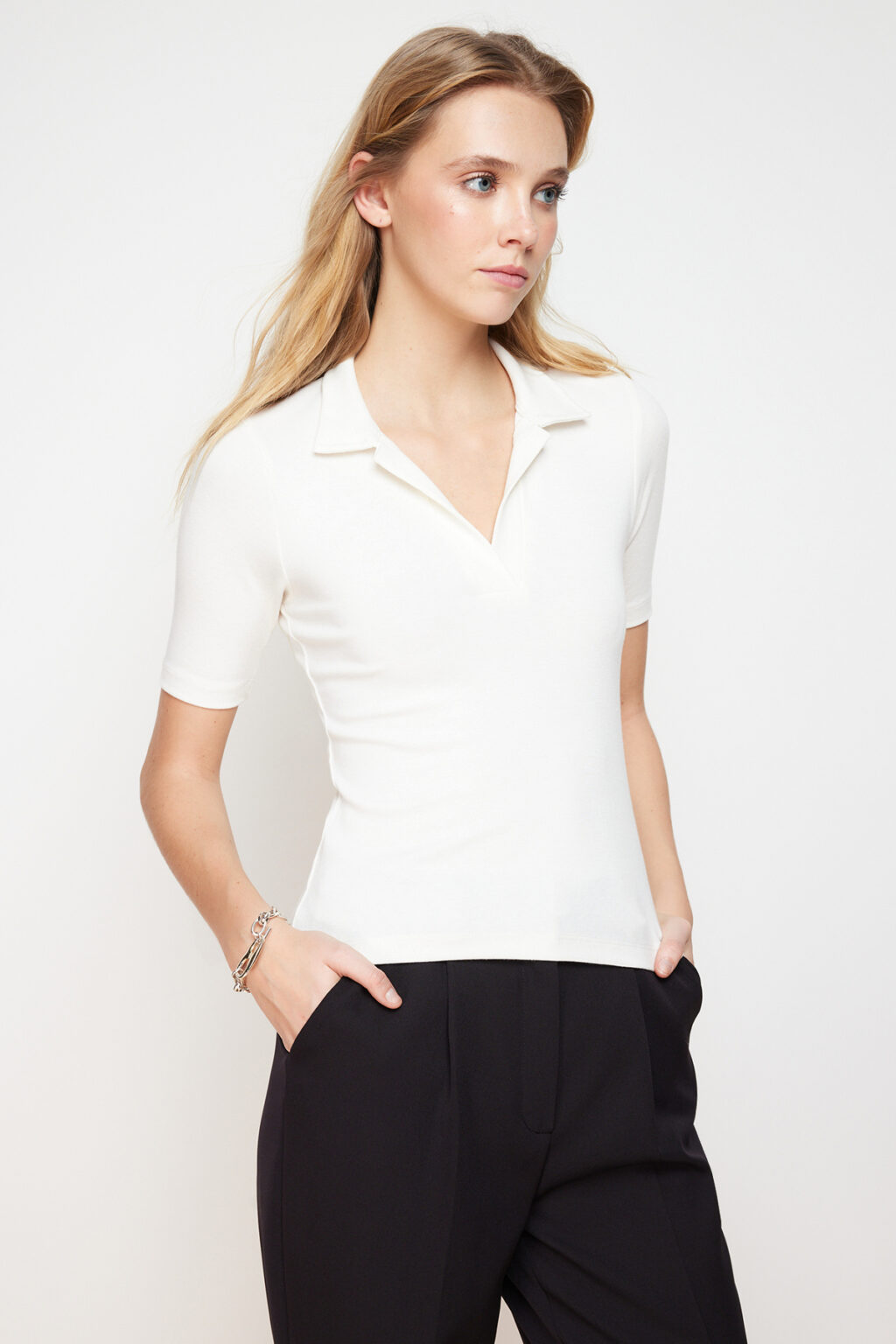 Trendyol Ecru Polo Neck Fitted Stretchy Knitted Blouse